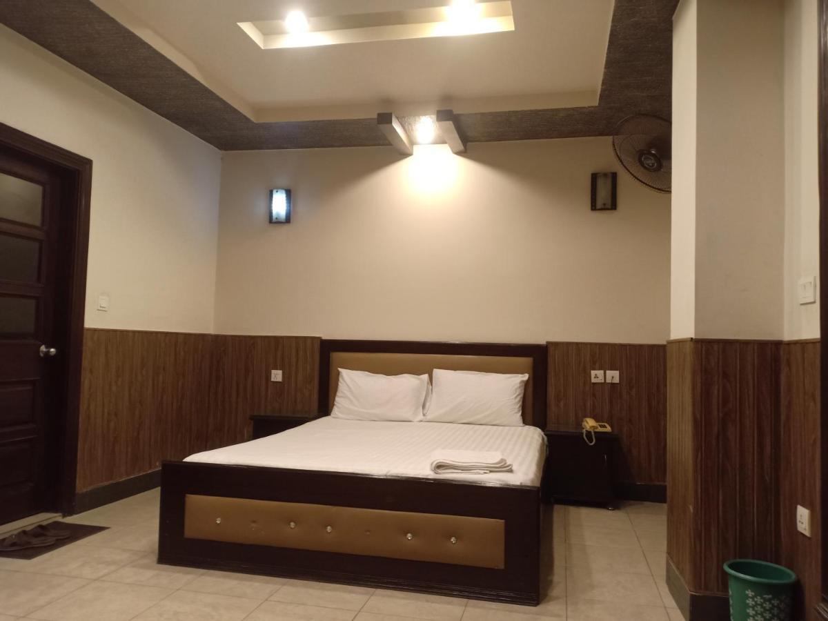 Hotel New Madina Faisalabad Eksteriør bilde